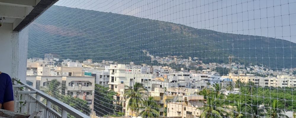 Transparent Safety Nets for Balconies
